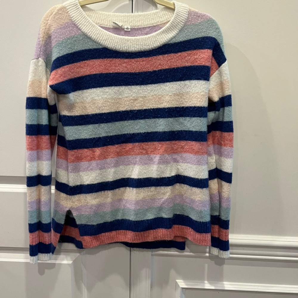 5/$10 Gap striped sweater size XS